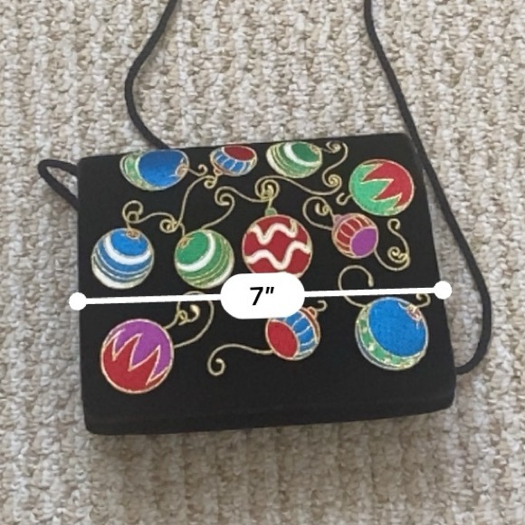 BUENO Evening Collection Velvet Embroidered Holiday Crossbody - Picture 5 of 11